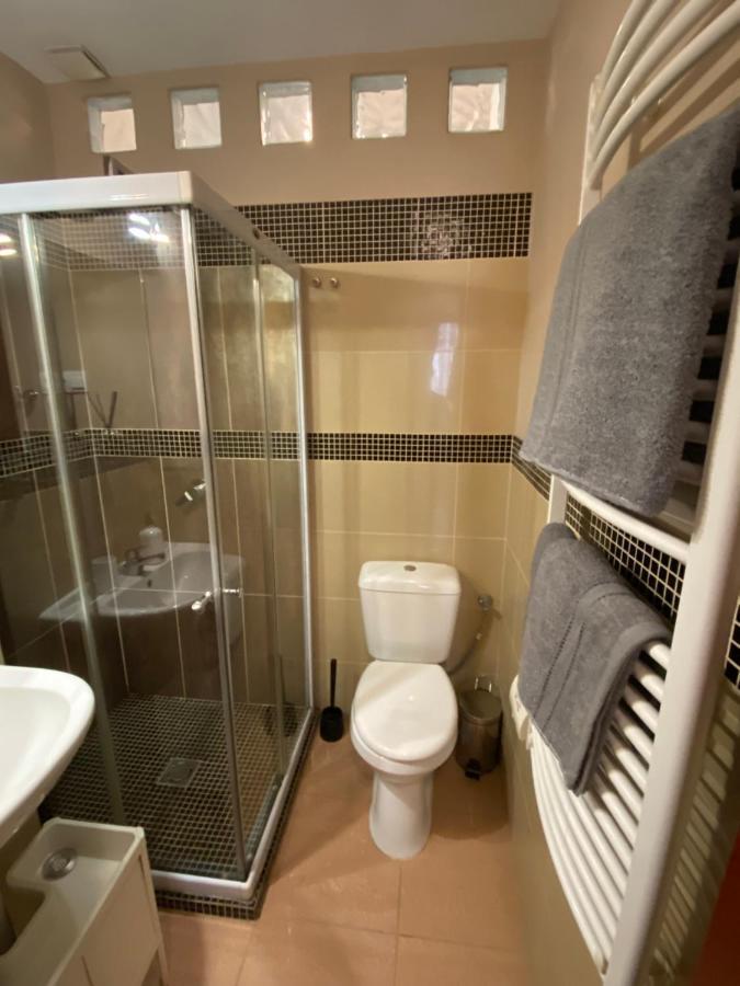 Apartament Location In The Heart Of The City, 2 Bedrooms, 2 Bathrooms