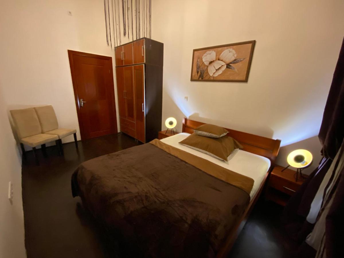 Apartament Location In The Heart Of The City, 2 Bedrooms, 2 Bathrooms *