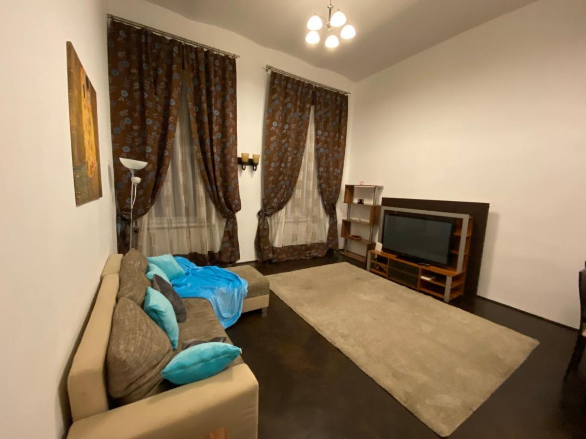 Apartament Location In The Heart Of The City, 2 Bedrooms, 2 Bathrooms Budapesta