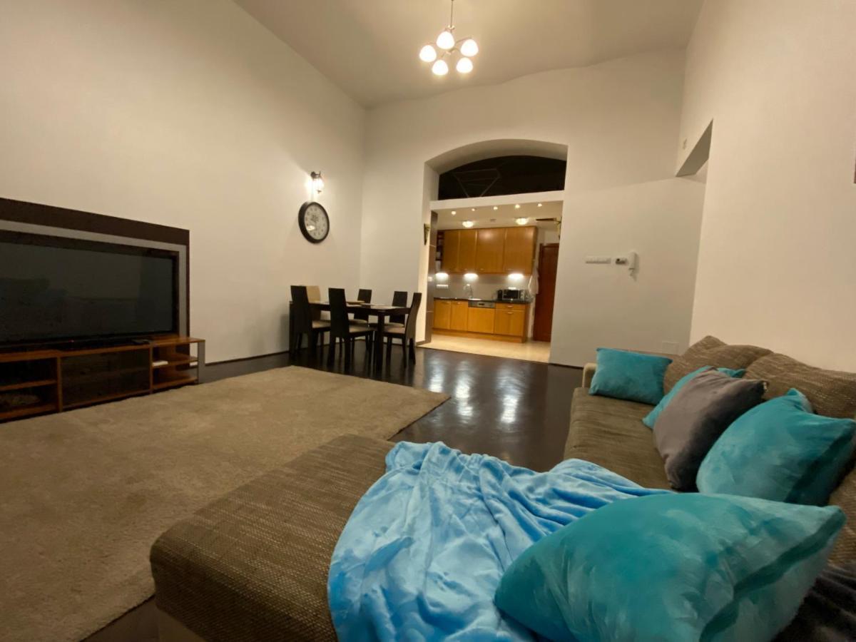 Apartament Location In The Heart Of The City, 2 Bedrooms, 2 Bathrooms Budapesta